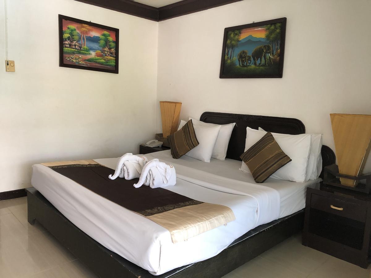 Bamboo Beach Hotel & Spa Patong Екстериор снимка