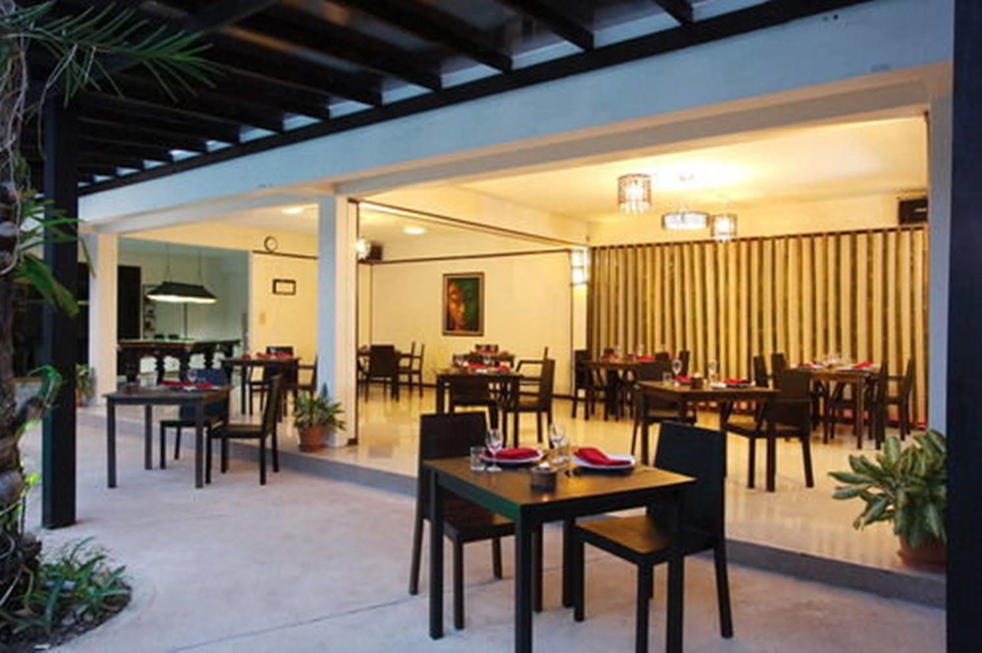 Bamboo Beach Hotel & Spa Patong Екстериор снимка